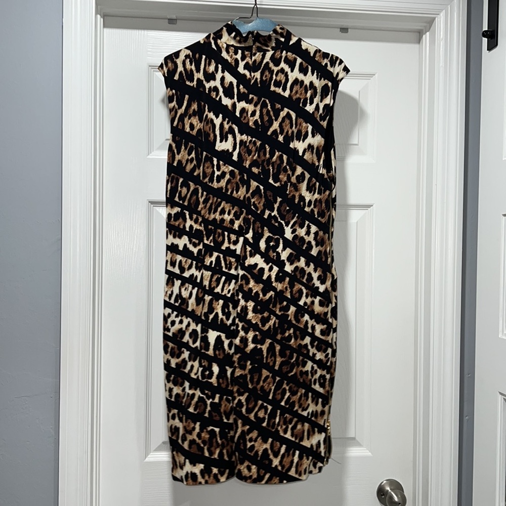 Cache Leopard Dress - Picture 5 of 5